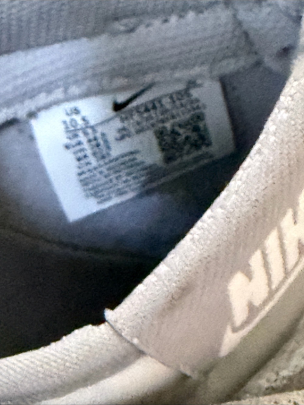Nike Dunk Low Retro — White & Light Gray - Picture 9 of 11